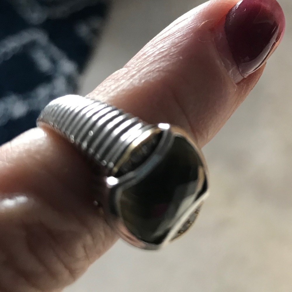 Ring - Picture 2 of 4